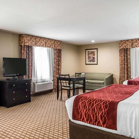 Comfort Inn & Suites Kansas City Downtown Екстериор снимка
