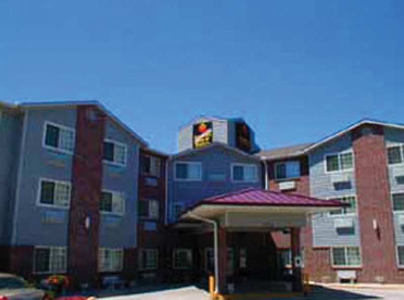 Comfort Inn & Suites Kansas City Downtown Екстериор снимка