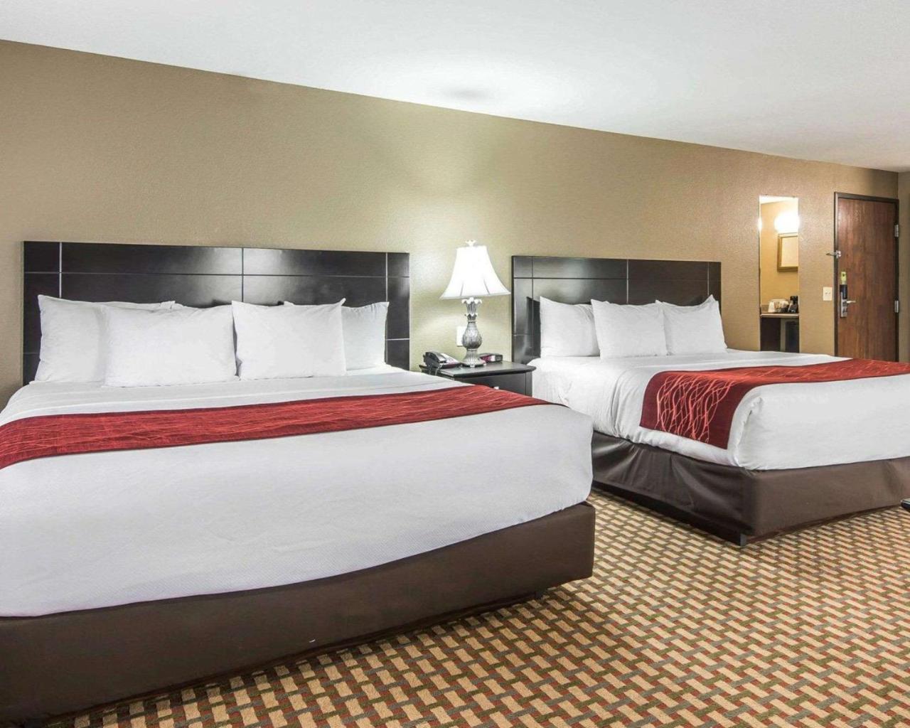Comfort Inn & Suites Kansas City Downtown Екстериор снимка