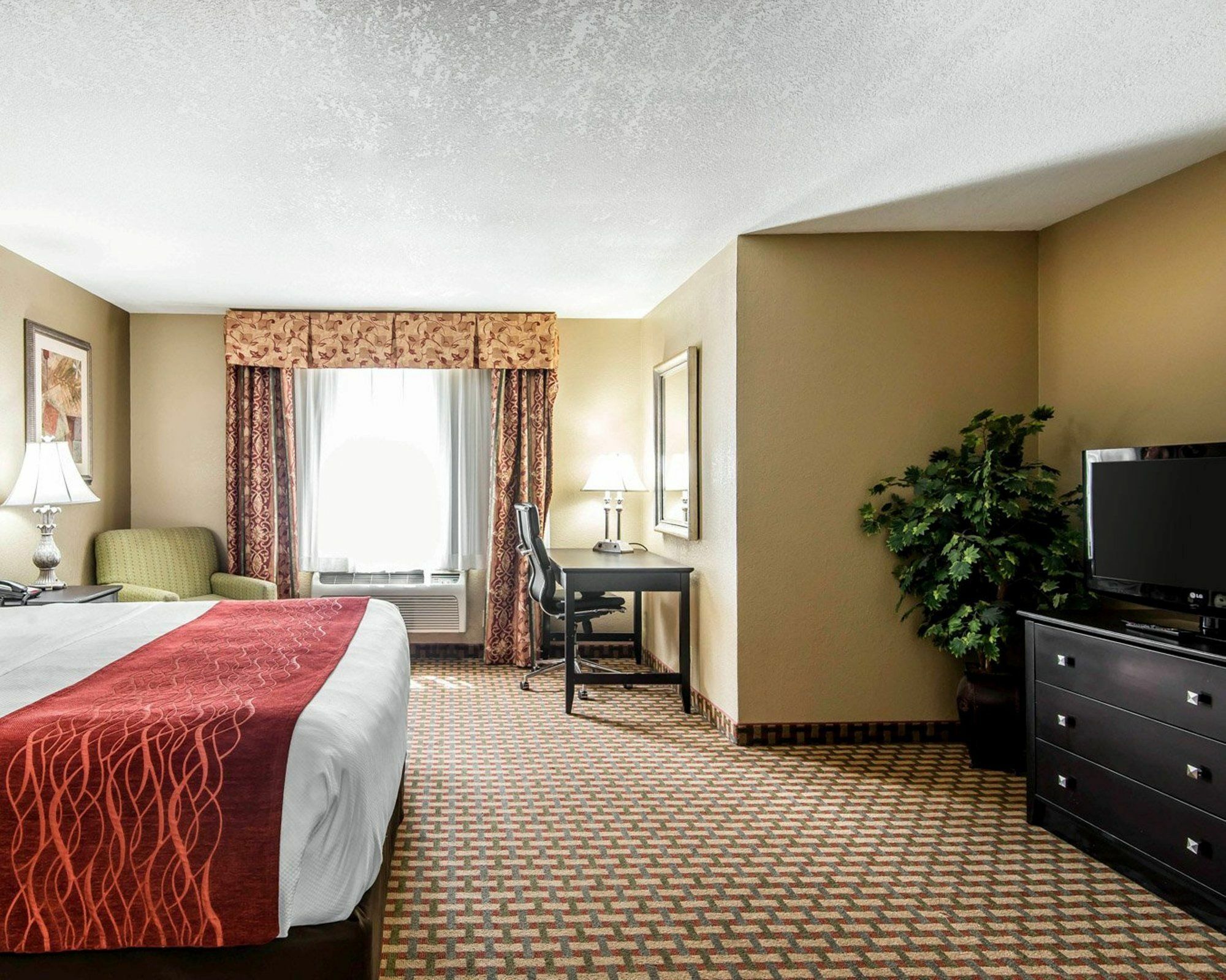 Comfort Inn & Suites Kansas City Downtown Екстериор снимка