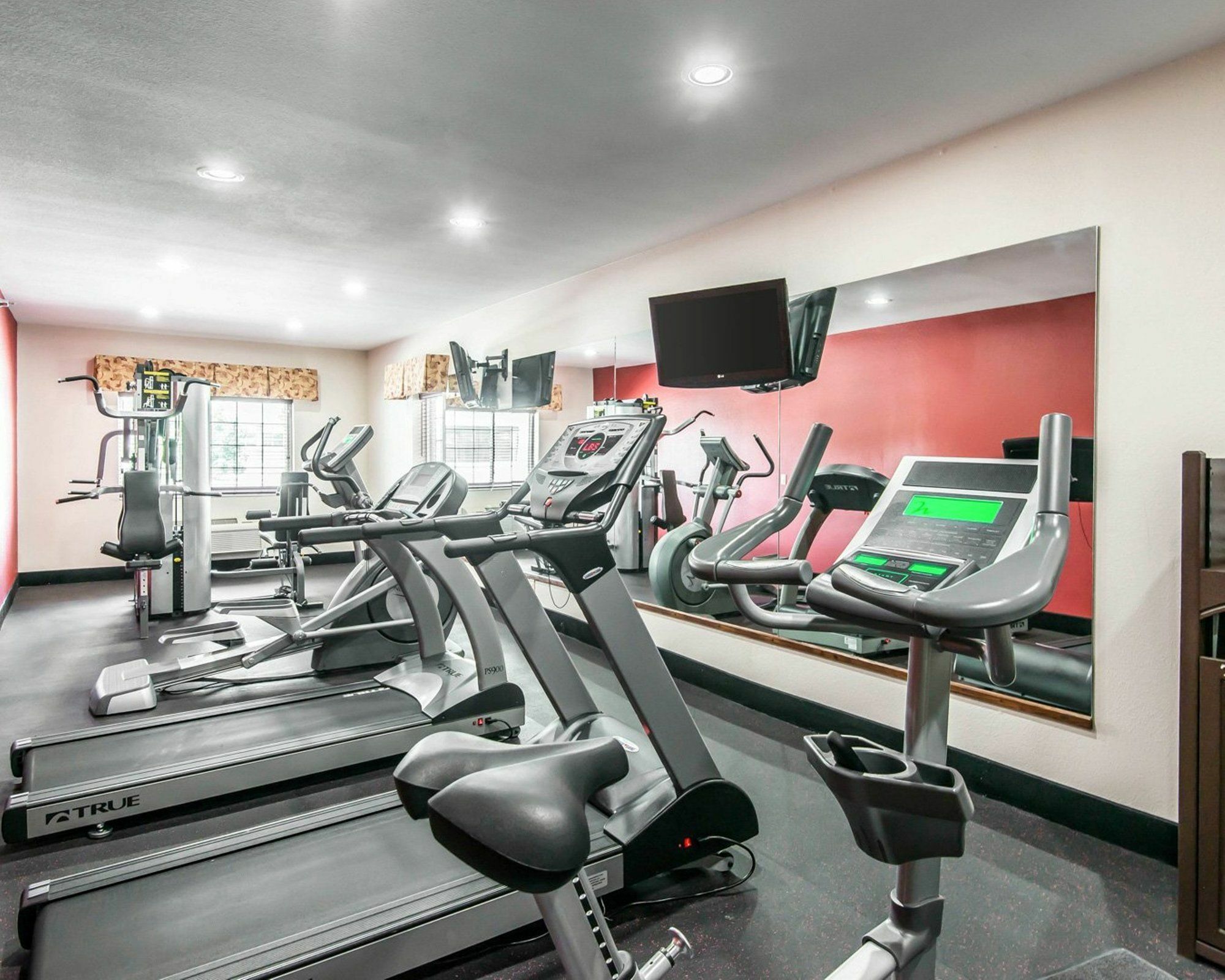 Comfort Inn & Suites Kansas City Downtown Екстериор снимка