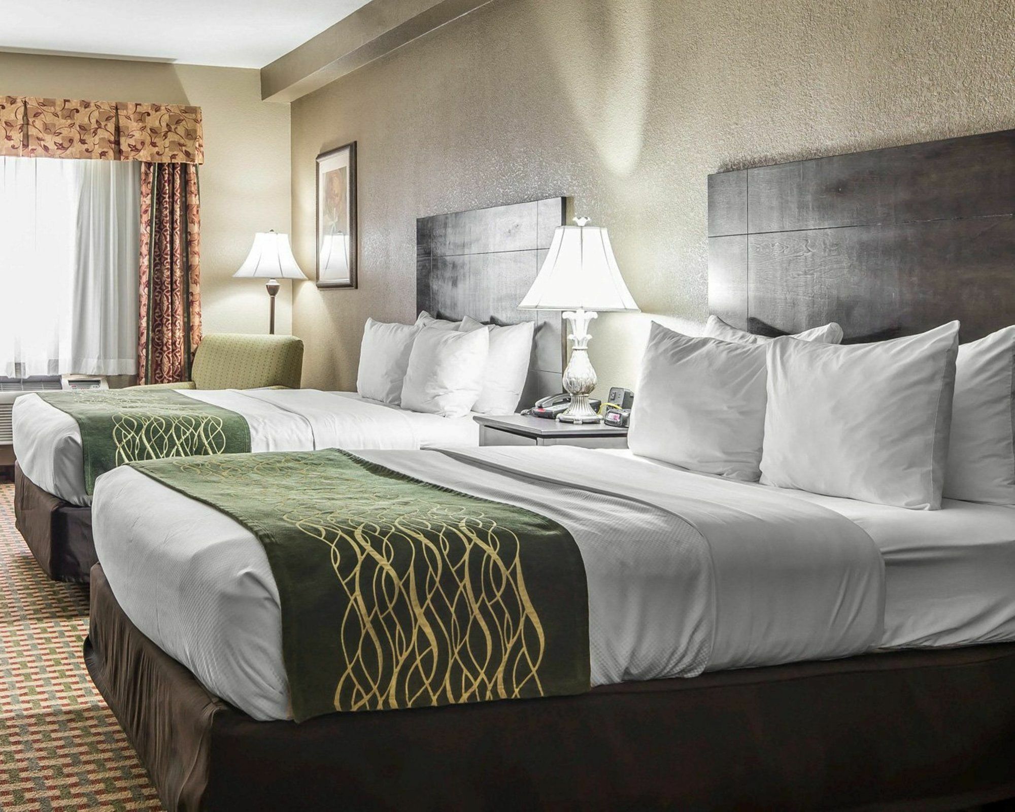 Comfort Inn & Suites Kansas City Downtown Екстериор снимка